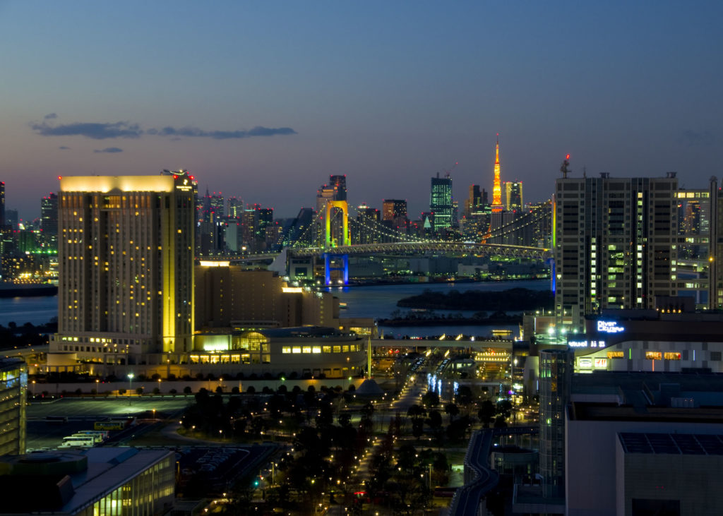 屋内からの都市夜景撮影における写り込み(忍者レフ使用時)
